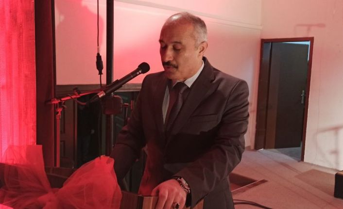 Kahya, "Öğretmenlik mesleği, her şeyden önce bir ideal, gaye ve bir hizmet mesleğidir"