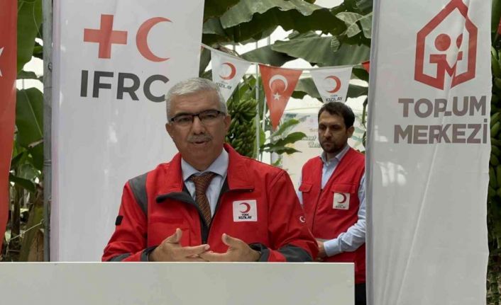 Kızılay, Reyhanlı’da “Muz hasadı” gerçekleştirdi