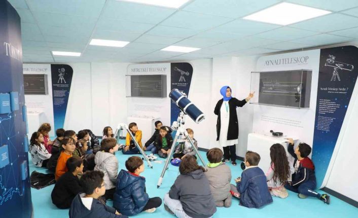 Konya Bilim Merkezi aileleri ve öğrencileri bilimle buluşturuyor