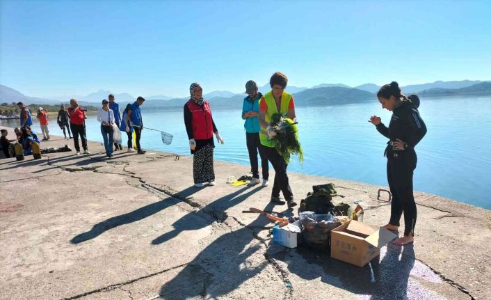 Köyceğiz Gölü dip temizliği yapıldı