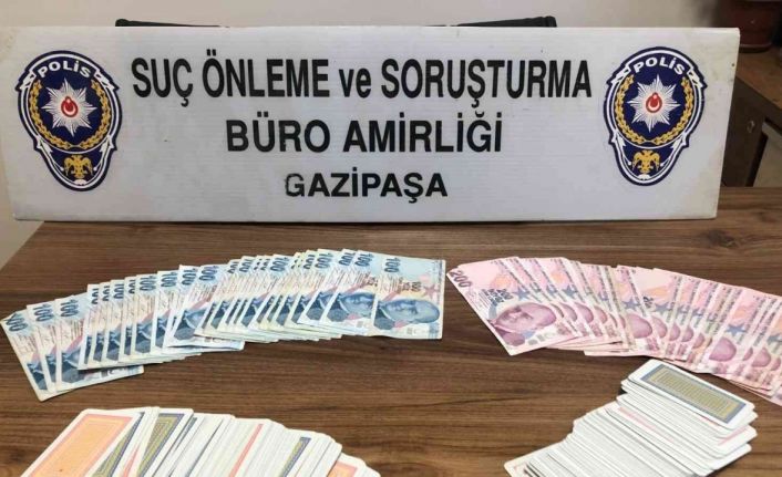 Kumar oynadığı tespit edilen 20 kişiye, 36 bin 380 lira para cezası uygulandı
