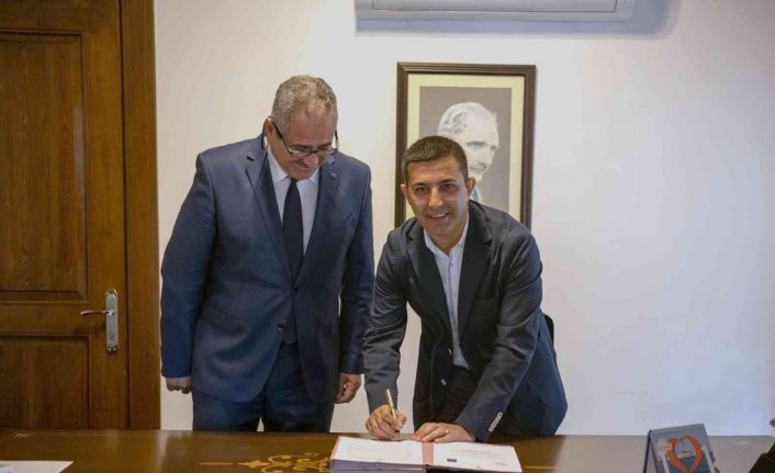 Kuşadasi Belediyesi ile İlçe Milli Eğitim Müdürlüğü arasında eğitim protokolü imzalandı