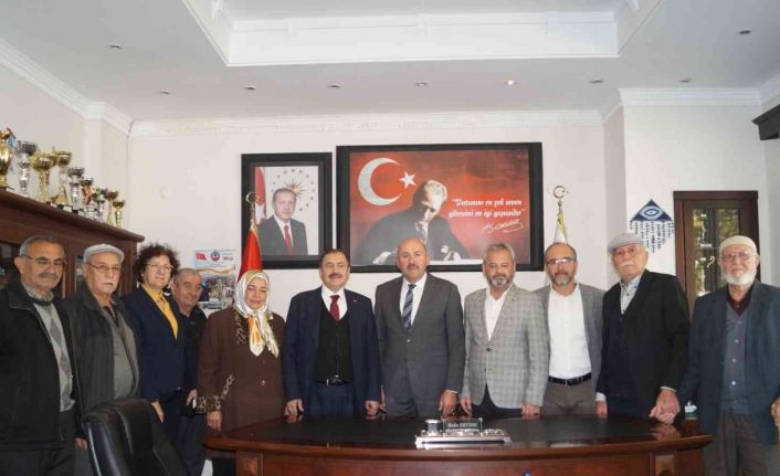 Kuyucak Belediyesi eski bakan Eroğlu’nu ağırladı