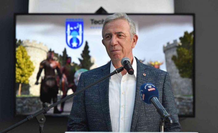 Mansur Yavaş Techbridge Akademi Sertifika Töreninde gençlerle buluştu