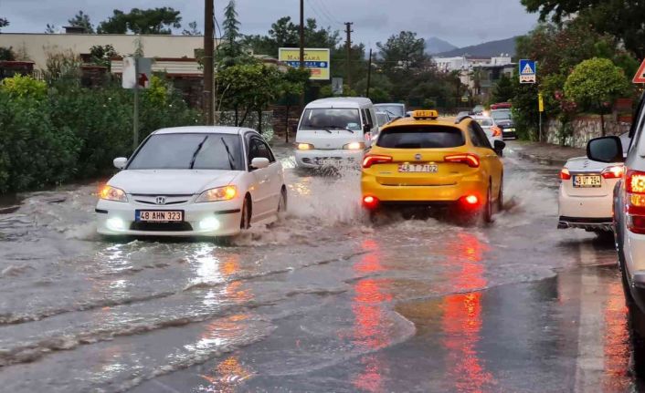 Meteoroloji’den Muğla’ya kuvvetli sağanak ve fırtına uyarısı