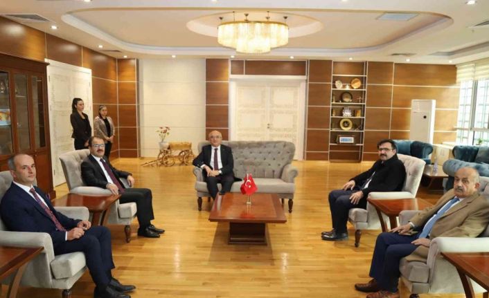 Milli Eğitim Bakan Yardımcısı Şensoy, Çankırı’daki meslek liseleri ile ilgili incelemelerde bulundu