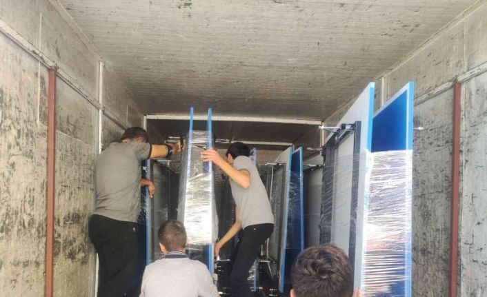 Mimar Sinan Meslek ve Teknik Anadolu Lisesi fabrika gibi çalışıyor