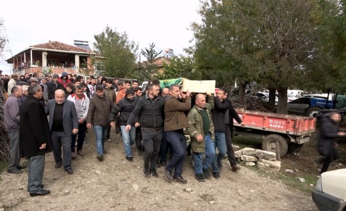 Motosiklet kazasında hayatını kaybeden liselilere gözyaşı