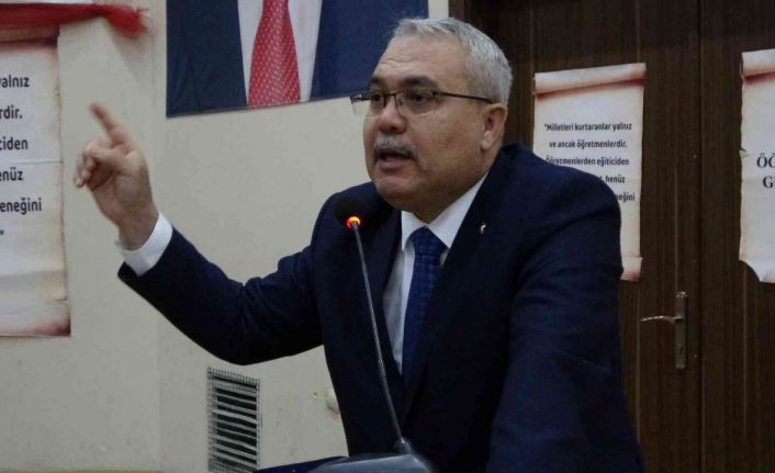 Muş Valisi Gündüzöz: “Her zaman içimizde de hainler olmuştur ama hiç bu kadar fütursuzca, edepsizce, hayasızca saldıranlar olmamıştır”