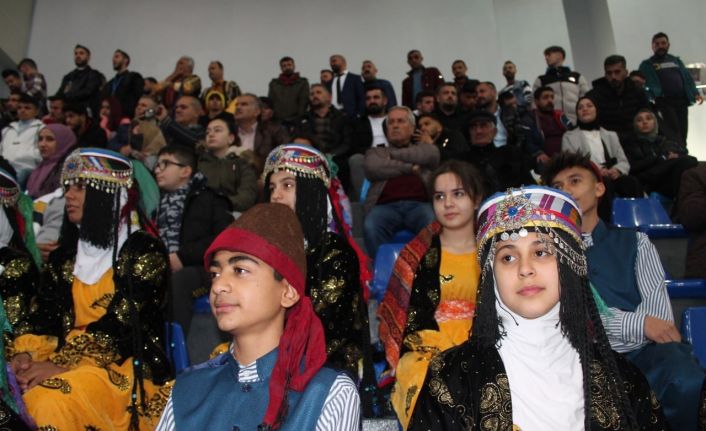 Nefesten Bar’a Binali Selman Türkiye Halk Oyunlarında düzenlemesiz kategoride Erzurum birinci oldu