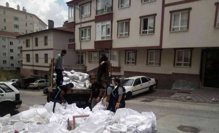 Pursaklar Belediye Başkanı Çetin: “Daha temiz ilçe oluşturmak adına temizlik sürdürüyoruz”