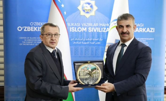 Rektör Çiftçi; “İslami Araştırmalar Merkezimiz ortaklığında bir İmam Buhari, İmam Matüridi çalıştayı düzenlemek istiyoruz”