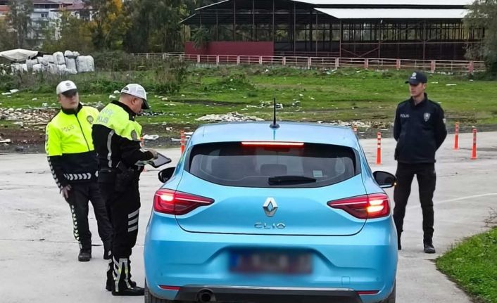 Samsun’da 2 bin 275 araç ve sürücüye ceza, 143 araca trafikten men