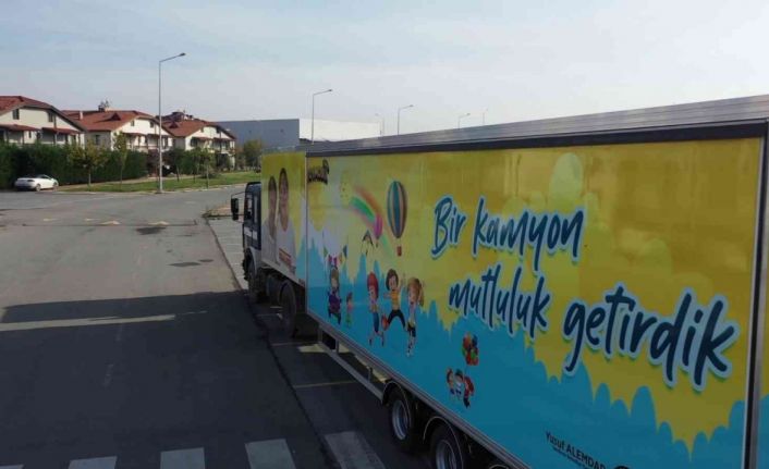 Serdivan’da çocuklar mobil oyun tırı ile eğlenecek