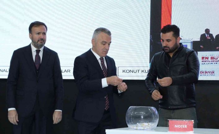 Sosyal Konut Projesi’nde ilk kura bin 450 konut için Şırnak’ta çekildi