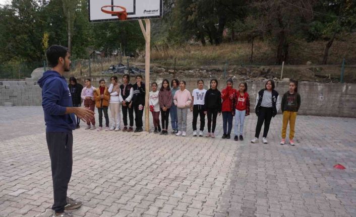 Spor kursları Kuzey Irak sınırına sıfır noktadaki kız çocuklarının umudu oldu