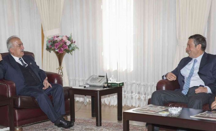 Sportif başarılara tebrikler sürüyor