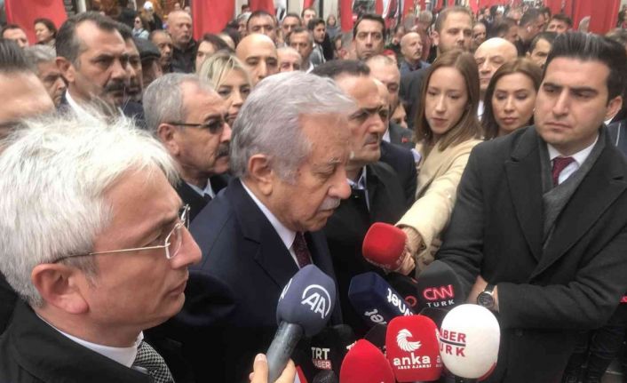 TBMM Başkanvekili Celal Adan, terör saldırısının yaşandığı İstiklal Caddesi’nde açıklamalarda bulundu