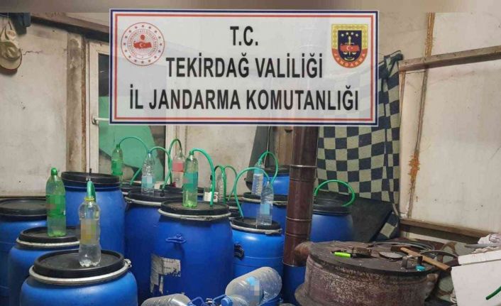 Tekirdağ’da 2 bin 180 litre sahte içki ele geçirildi