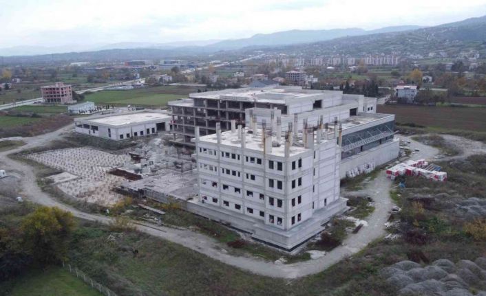 Tekkeköy Devlet Hastanesi 2024’te hasta kabulüne başlıyor