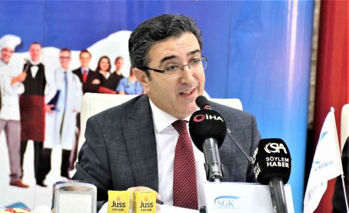 Turizm kenti Antalya’da 130 ülkeden 20 bin 872 yabancı uyruklu kişi istihdam ediliyor