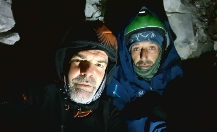 Uludağ’ın zirvesinde mahsur kalan sporcuların dağa yürürken ve beklerken çektikleri görüntüler ortaya çıktı