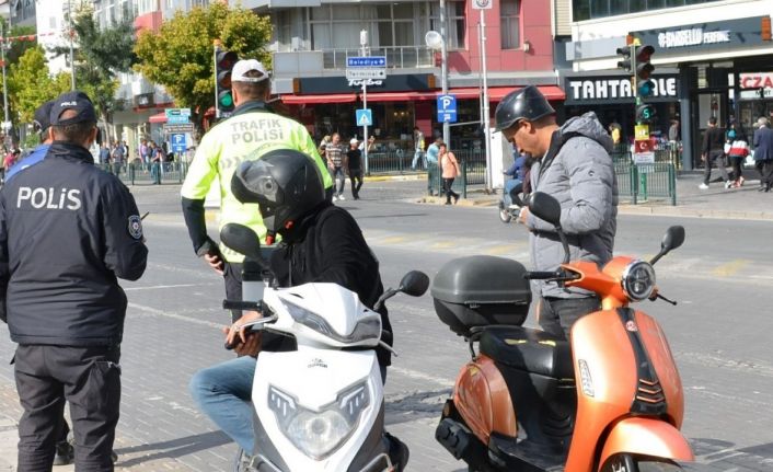 Uşak’ta 923 araç sürücüsüne ceza kesildi