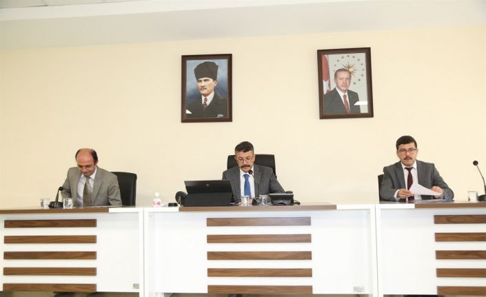 Vali Ali Çelik: "Su probleminin hem bireysel hem de kurumsal anlamda farkında olmalıyız"