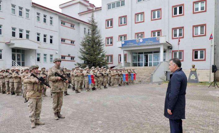 Vali Çağatay, JÖH ve komandolarla buluştu