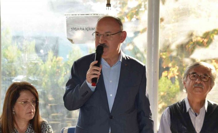 Vali Karadeniz ve eşi Zehra Karadeniz Eğitime Katkı Derneği üyeleriyle buluştu