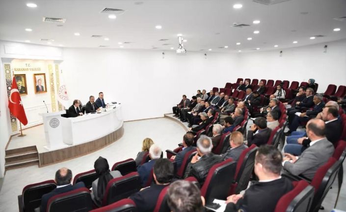 Vali Tuncay Akkoyun, köy muhtarlarını dinledi