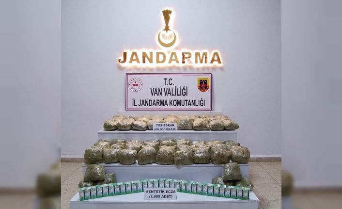 Van’da 80 kilo 911 gram toz esrar ve 2 bin 980 adet sentetik ecza hap ele geçirdi