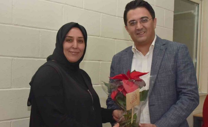 Yalova Belediyesi kurslarında Öğretmenler Günü kutlaması