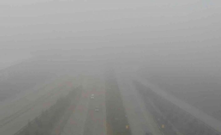 43 ilin geçiş güzergahında yoğun sis: Görüş mesafesi 50 metreye düştü