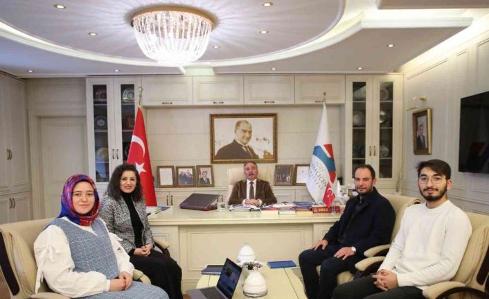 AİÇÜ Rektörü Prof. Dr. Karabulut kalite kulübü üyelerini misafir etti