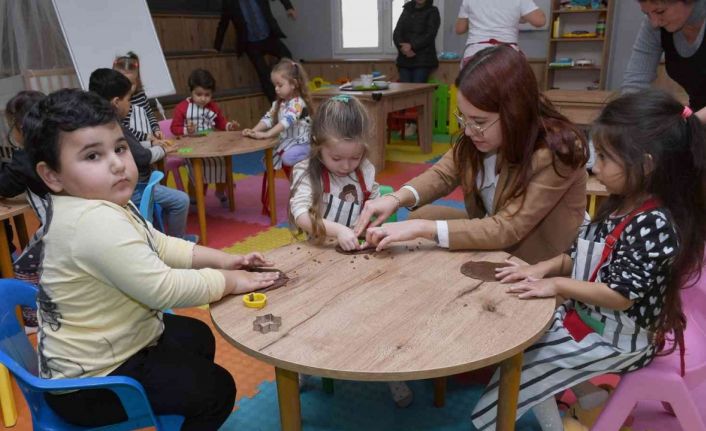 Anne-Baba Ve Çocuk Eğitim Merkezi’nde ilk ders zili çaldı