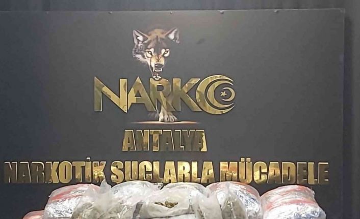Antalya’da 48 kilogram uyuşturucu ele geçirildi: 4 gözaltı