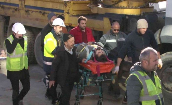 Ataşehir’de metro şantiyesinde yüksekten düşen işçi yaralandı