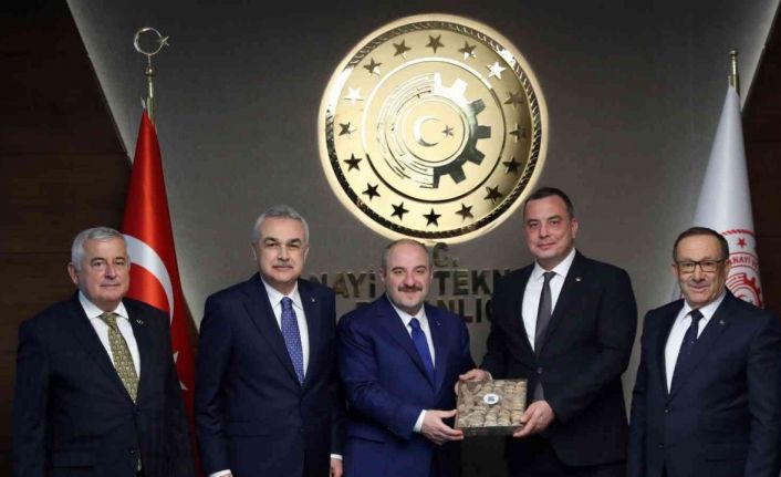 Aydın Ticaret Borsası Yönetimi Bakan Varank ile görüştü