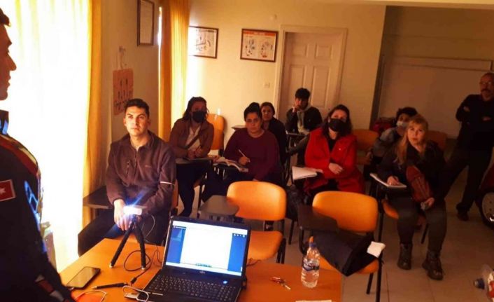 Aydın’da 2 bin 78 sürücü adayına son dersi jandarma ekipleri verdi