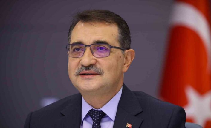 Bakan Dönmez: “İthal danışmanlarla Türkiye’nin enerjisini yönetmeye talip olmak enerji kapitülasyonlarına kapı aralamaktır”
