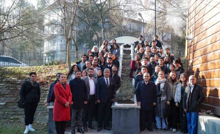 Başkan Alim Işık öğrencilerle bir araya geldi