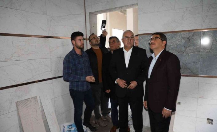 Başkan Çelik Millet Kütüphanesi ve Gençlik Merkezi inşaatında incelemede bulundu