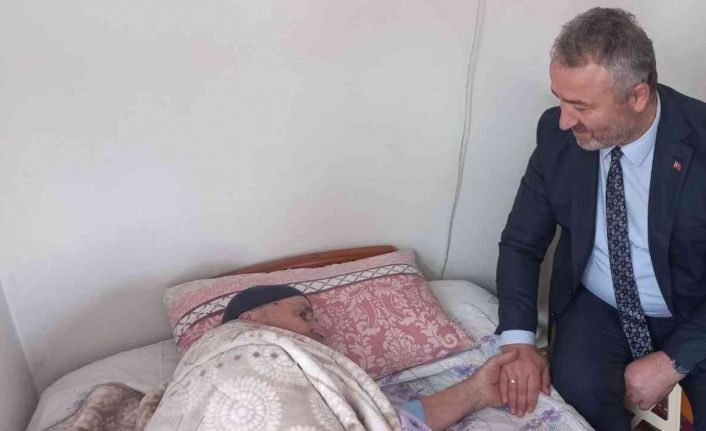 Başkan Topaloğlu’ndan hastalara moral