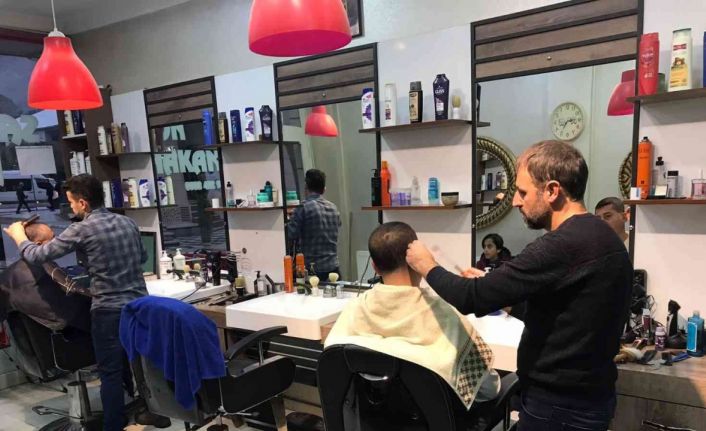 Bitlis’te berber ve kuaförlerin çalışma saatleri belirlendi