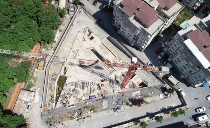 Çekmeköy Belediye Başkanı Poyraz’dan İmamoğlu’na: “Taş taş üstüne koyun da size teşekkür edelim”