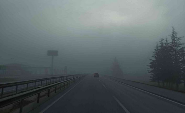 D200’de görüş 5 metreye kadar düştü, sürücüler zor anlar yaşadı