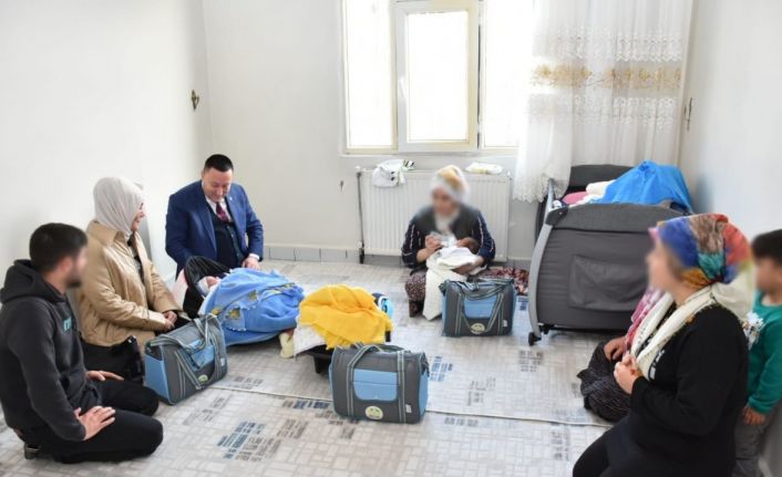 Diyarbakır’da 82 gün küvezde kalan üçüz bebek taburcu edildi