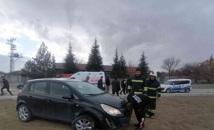 Erzincan’da trafik kazası: 2 yaralı
