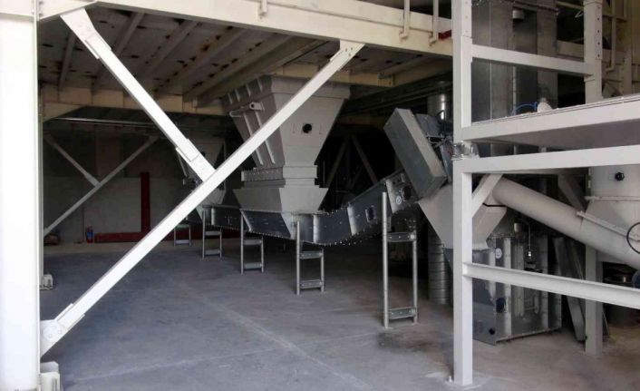 Ezine Gıda İhtisas OSB’nin ilk fabrikası üretime başladı